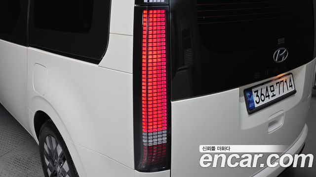 Hyundai Staria Lounge 9-Seater Prestige 2022 — фото 23
