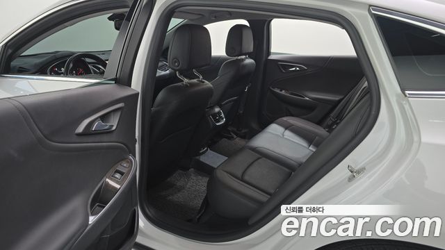 Chevrolet Malibu 1.3 Turbo Premier 2019 — фото 12