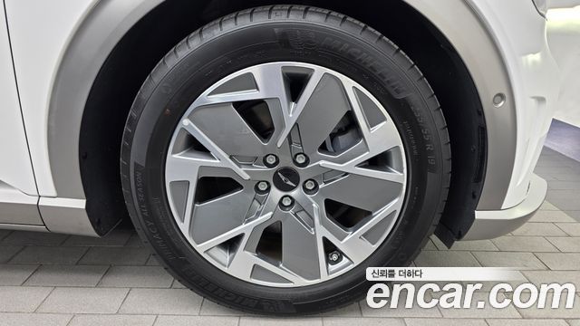 Genesis GV60 Standard 2022 — фото 21