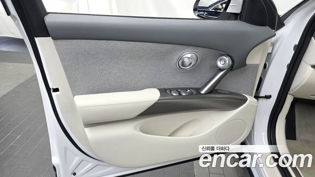 Genesis GV60 Standard 2022 — фото 24