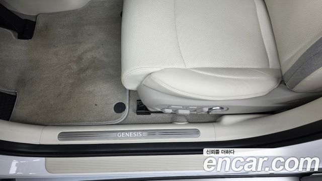 Genesis GV60 Standard 2022 — фото 31