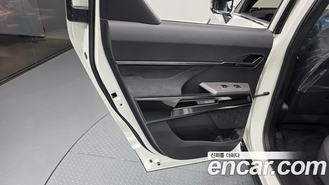 KG Mobility (SsangYong) Musso EV (O100) Black Edge AWD 2026 — фото 25