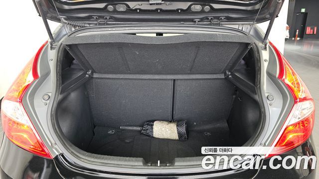 Hyundai Accent (New) Diesel WIT 1.6 VGT Modern 2014 — фото 20