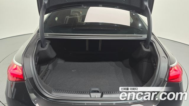 Mercedes-Benz E-Class (W214) E200 AMG Line 2026 — фото 20