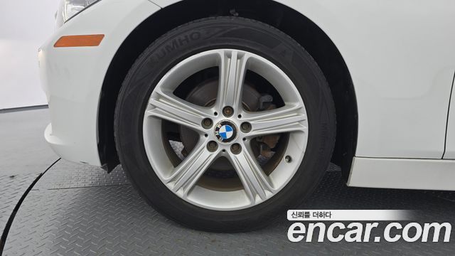 BMW 3 Series (F30) 320i 2012 — фото 5