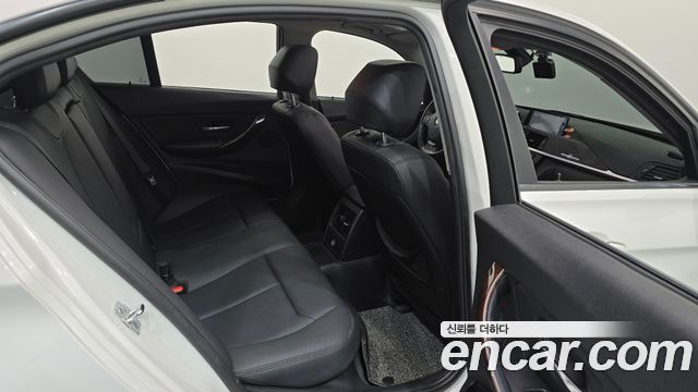 BMW 3 Series (F30) 320i 2012 — фото 11