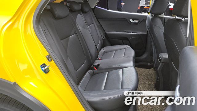 Kia Stonic Diesel 1.6 Prestige 2018 — фото 11