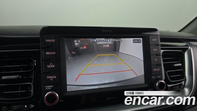 Kia Stonic Diesel 1.6 Prestige 2018 — фото 14