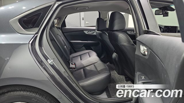 Kia K3 (II) 1.6 Prestige 2022 — фото 11