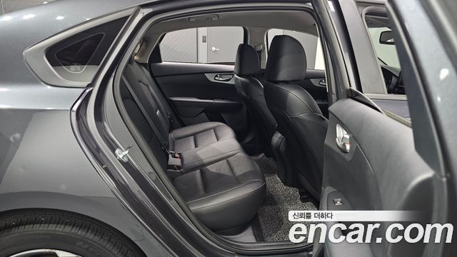 Kia K3 (II) 1.6 Prestige 2022 — фото 12
