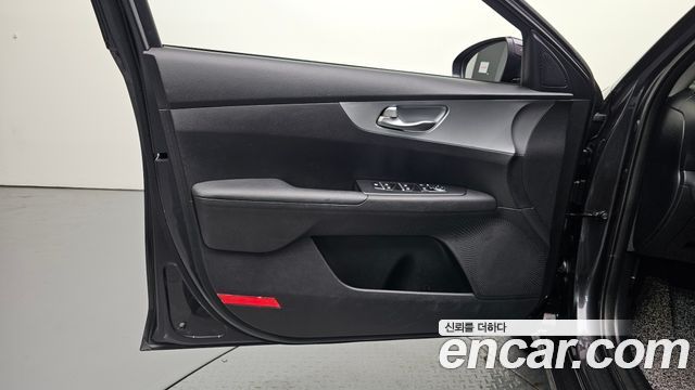 Kia K3 (II) 1.6 Prestige 2022 — фото 24