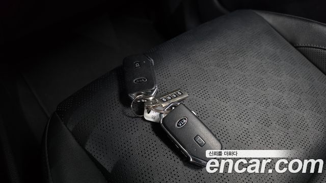 Kia Seltos Diesel 1.6 2WD Prestige 2020 — фото 15