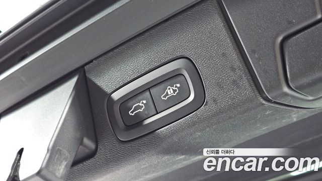 Volvo XC60 (II) D5 Inscription 2019 — фото 24