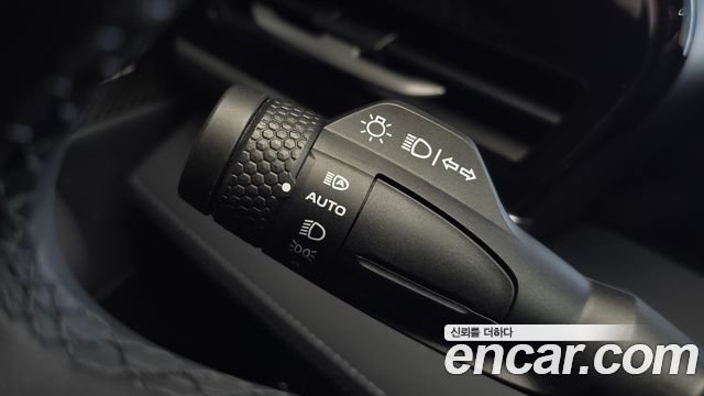 Renault Korea Grand Koleos 1.5 E-TECH Iconic 2WD 2025 — фото 37