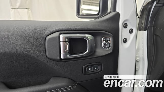 Jeep Wrangler (JL) 2.0 Overland 4Door 2022 — фото 30