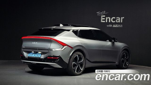 Kia EV6 Long Range 4WD GT Line 2023 — фото 2