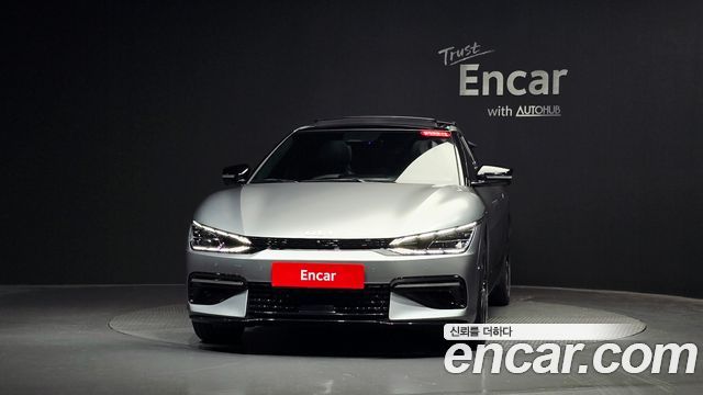 Kia EV6 Long Range 4WD GT Line 2023 — фото 3