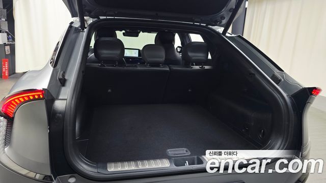Kia EV6 Long Range 4WD GT Line 2023 — фото 19