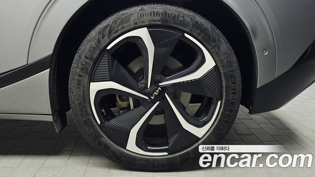 Kia EV6 Long Range 4WD GT Line 2023 — фото 21