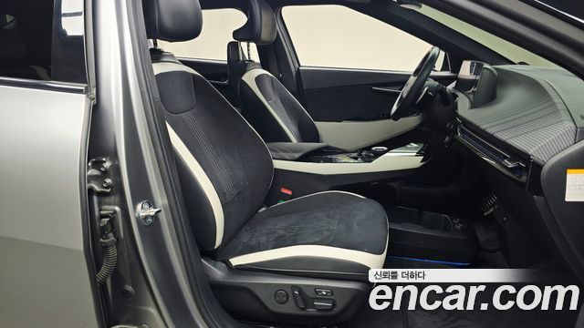 Kia EV6 Long Range 4WD GT Line 2023 — фото 26