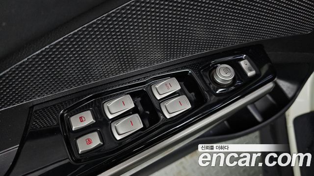 KG Mobility (SsangYong) Tivoli Diesel TX 2WD 2017 — фото 15