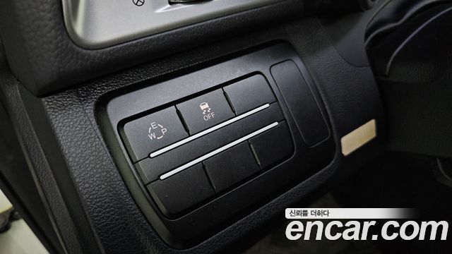 KG Mobility (SsangYong) Tivoli Diesel TX 2WD 2017 — фото 16