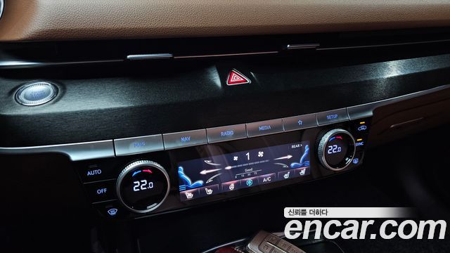 Genesis G80 (RG3) Gasoline 2.5 Turbo AWD 2024 — фото 29