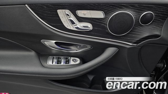 Mercedes-Benz E-Class (W213) E220d Coupe 2020 — фото 27