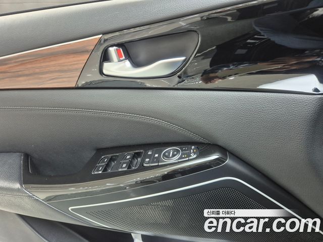 Kia K7 3.0 LPI Luxury (Rental Car) 2017 — фото 15
