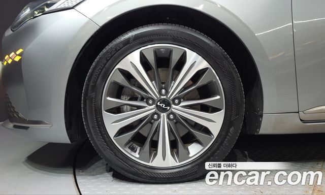 Kia K8 2.5 Gasoline 2WD Signature 2022 — фото 5