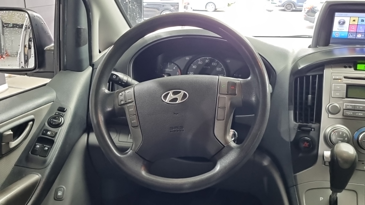 Hyundai Grand Starex 12-Seater Wagon CVX Luxury 2015 — фото 21