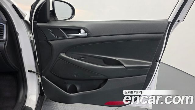 Hyundai Tucson Diesel 2.0 2WD Modern Special 2017 — фото 25
