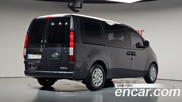Hyundai Staria Cargo 5-Seater Modern 2022 — фото 2