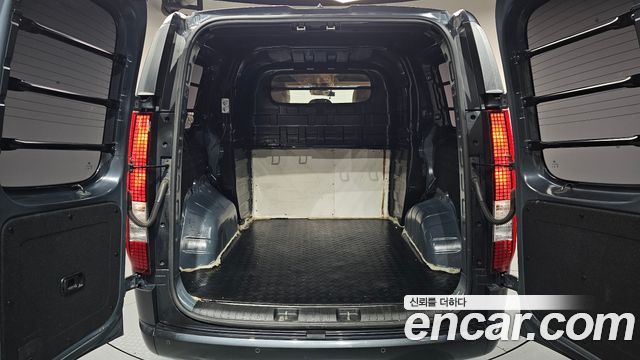 Hyundai Staria Cargo 5-Seater Modern 2022 — фото 32