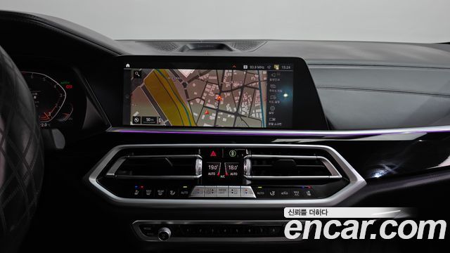 BMW X6 (G06) xDrive40i M Sports Online Exclusive Edition 2021 — фото 13