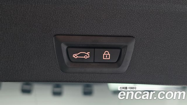 BMW X6 (G06) xDrive40i M Sports Online Exclusive Edition 2021 — фото 17