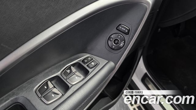 Hyundai Santa Fe (DM) Diesel(e-VGT) 2.0 2WD Premium 2014 — фото 16