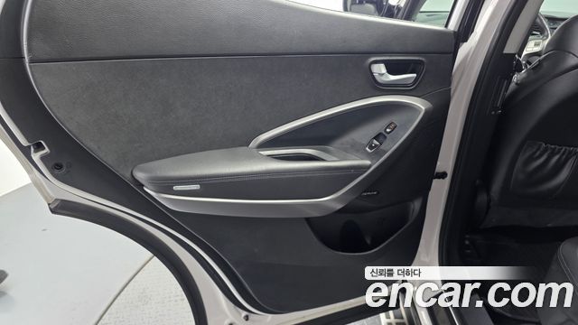 Hyundai Santa Fe (DM) Diesel(e-VGT) 2.0 2WD Premium 2014 — фото 25