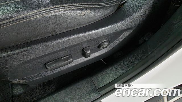 Hyundai Santa Fe (DM) Diesel(e-VGT) 2.0 2WD Premium 2014 — фото 28