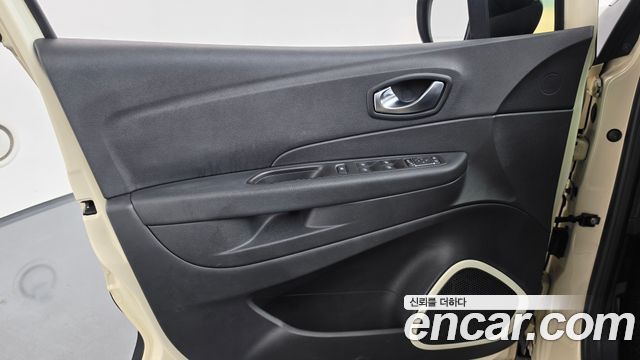 Renault Korea QM3 LE 2018 — фото 24