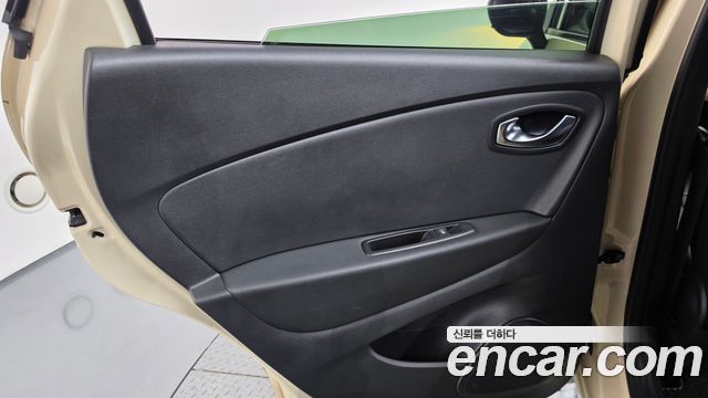 Renault Korea QM3 LE 2018 — фото 25