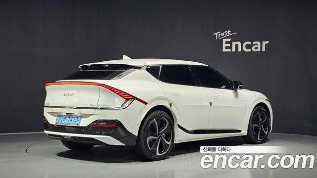 Kia EV6 Long Range 4WD GT Line 2022 — фото 2