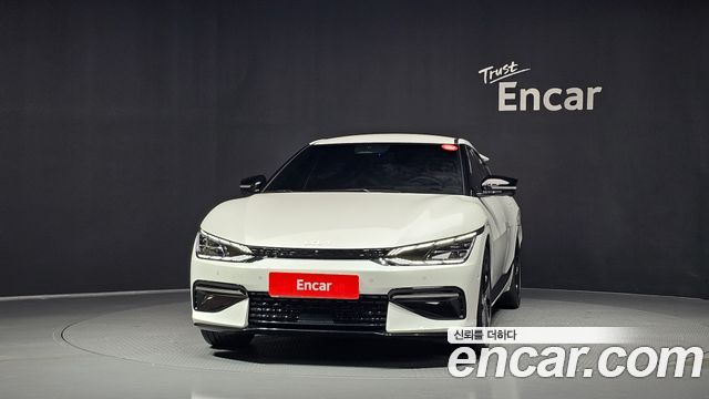 Kia EV6 Long Range 4WD GT Line 2022 — фото 3