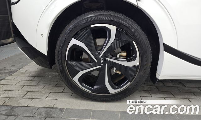 Kia EV6 Long Range 4WD GT Line 2022 — фото 5