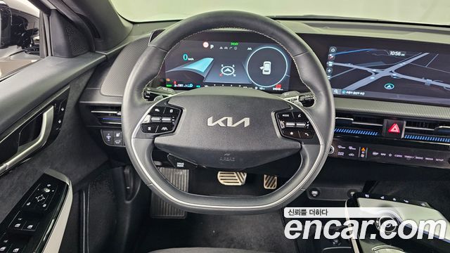 Kia EV6 Long Range 4WD GT Line 2022 — фото 17