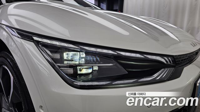 Kia EV6 Long Range 4WD GT Line 2022 — фото 28