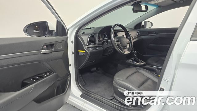 Hyundai Avante (AD) 1.6 GDI Smart 2018 — фото 10