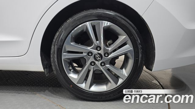 Hyundai Avante (AD) 1.6 GDI Smart 2018 — фото 21