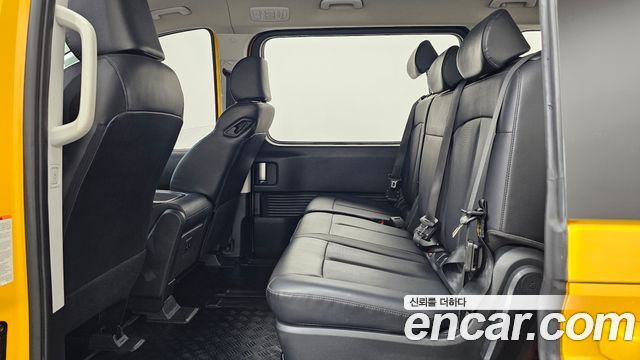 Hyundai Staria L3.5  Kinder Safety Car 11-Seater 2023 — фото 12