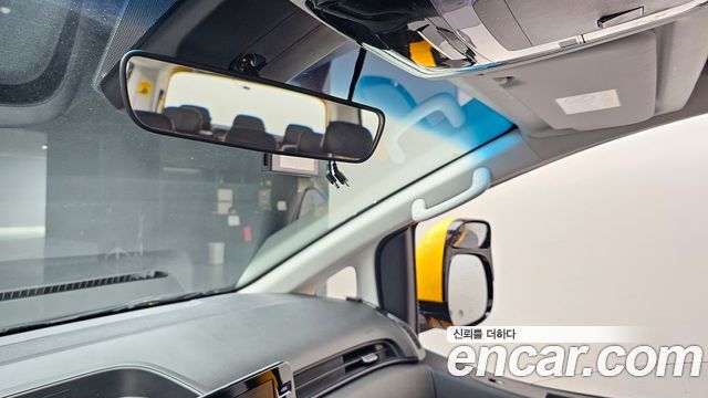 Hyundai Staria L3.5  Kinder Safety Car 11-Seater 2023 — фото 27